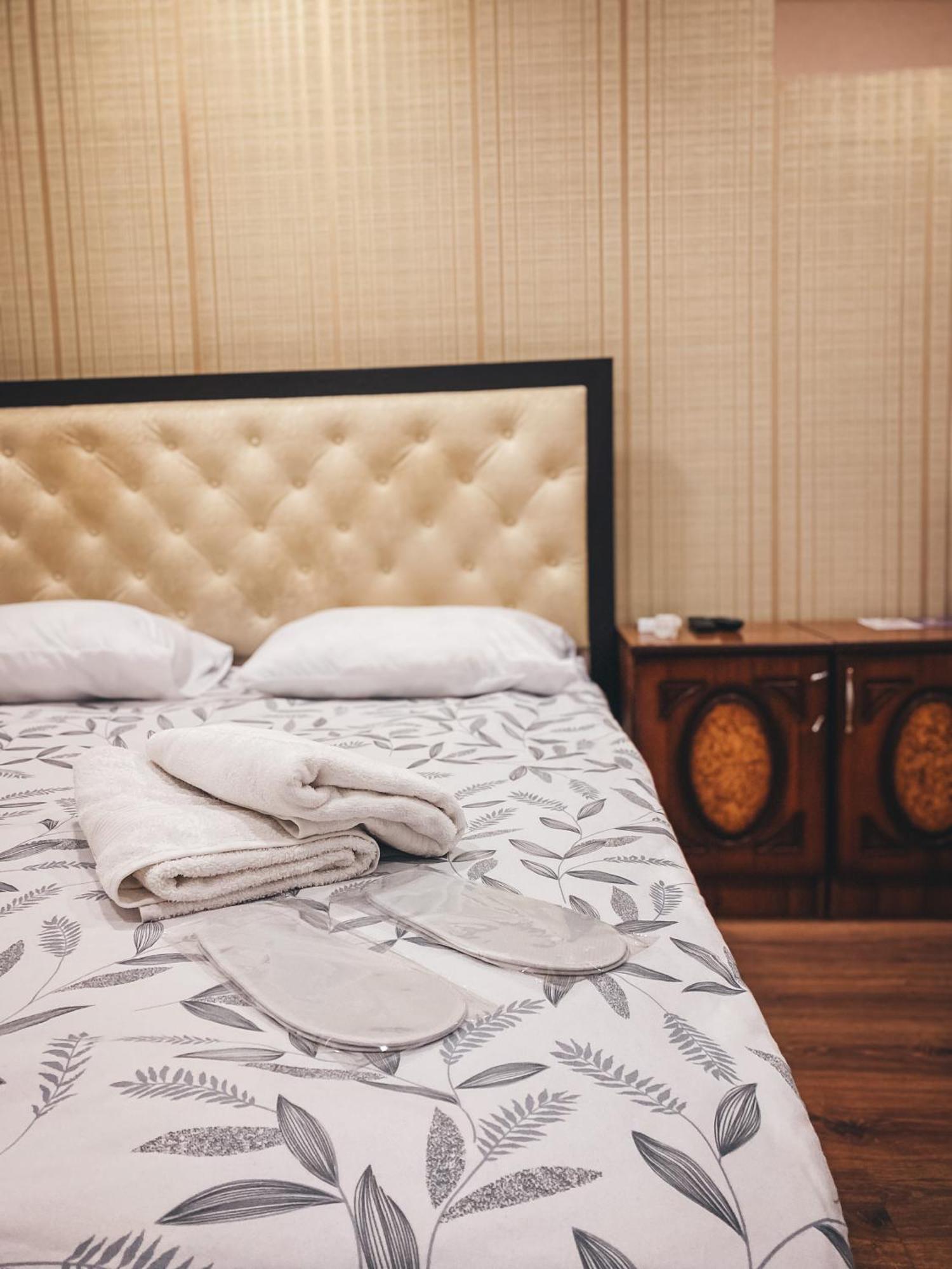 Yerevan Hotel Szoba fotó
