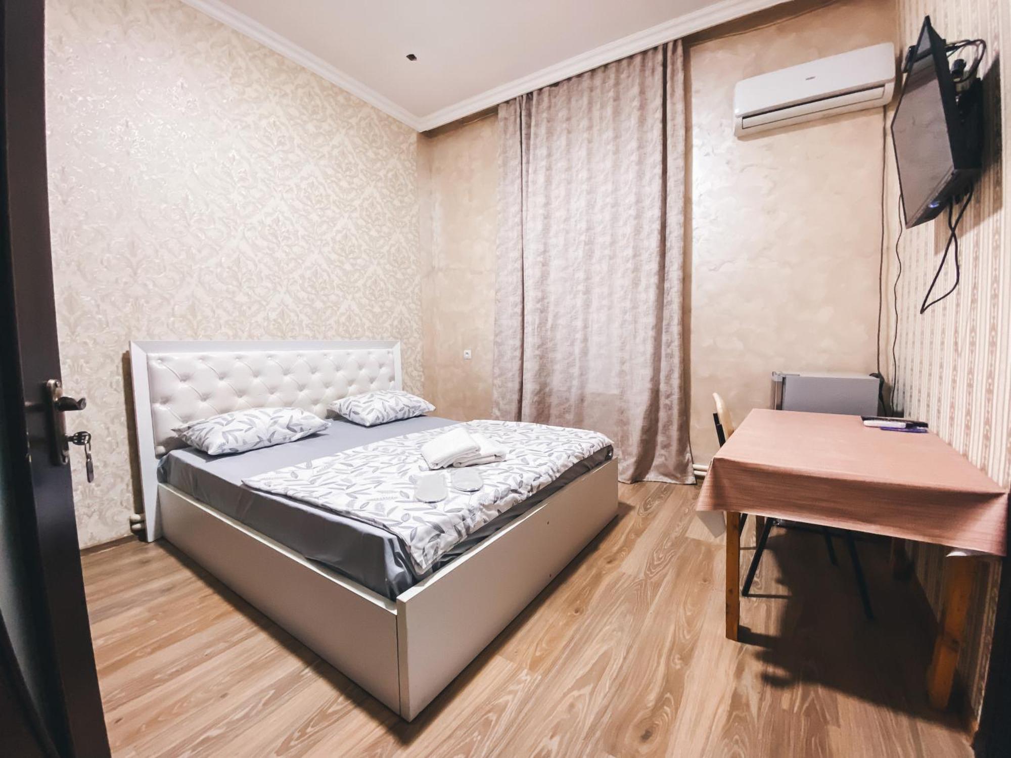 Yerevan Hotel Szoba fotó